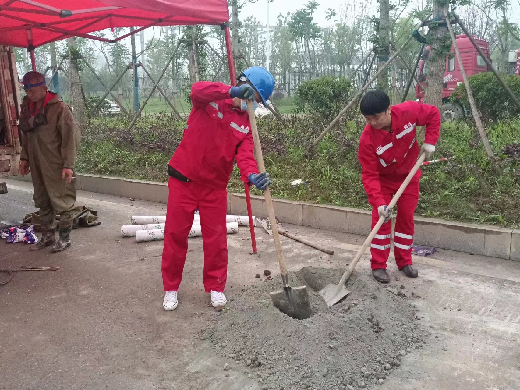 香格里拉管道疏通哪家好】及时进行市政管道清淤